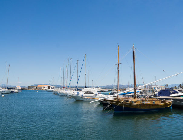 Porto di Calasetta, visita il Sulcis Iglesiente soggiornando all'Agriturismo Sirimagus